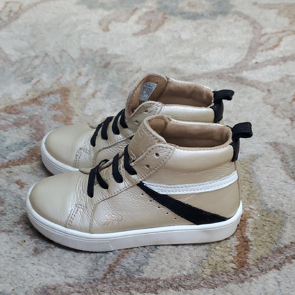 Freshly Picked Platinum Gold High tip sneaker